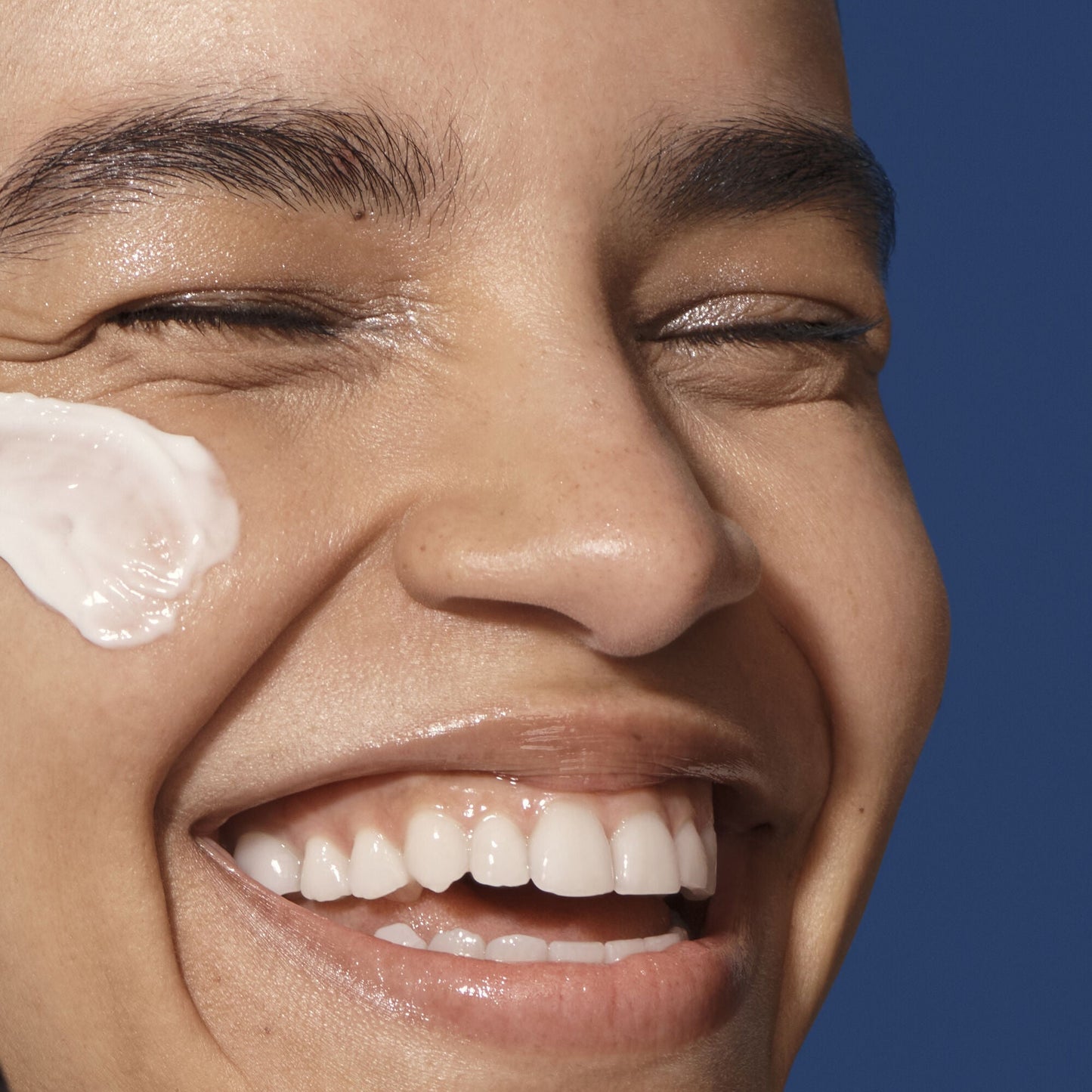 holy-hydration-barrier-goals-cream-regular-o1 042325_SKIN_Austria_HHBC_Strength-Hero_095_v3_RGB_IGF_54364e3f-0c46-4b46-b681-0e5cfd438287.jpg