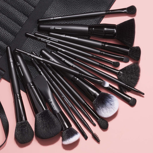 17-piece-ultimate-makeup-brush-set-and-travel-roll-i0 042423_UltBrushSet_V1_Main-2_IGF.jpg