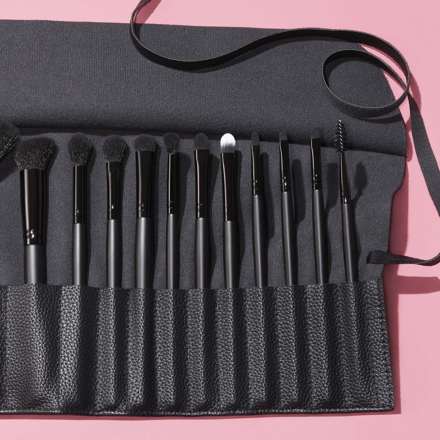 17-piece-ultimate-makeup-brush-set-and-travel-roll-i0 042423_UltBrushSet_V2_Main-2_IGF_carousel2.jpg