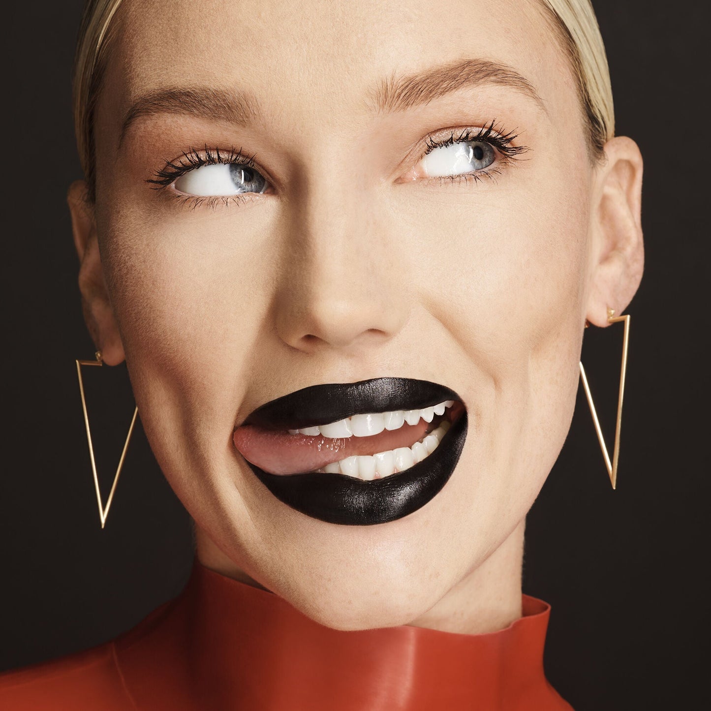 o-face-satin-lipstick-d6 071222_MD_Look4_0124_FINAL_RGB_IGF.jpg