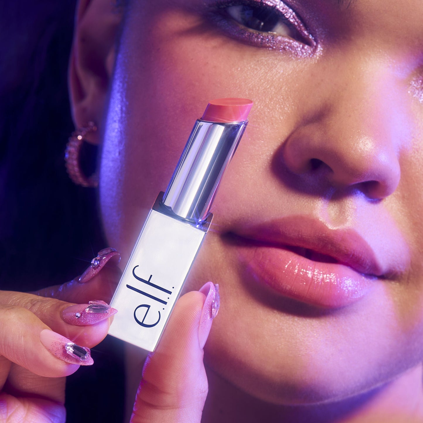 glow-reviver-lip-oil-stick-r7 072225_Breanna_SlipStick_1236_2000x2000_4adb6d91-4349-4c16-9f8e-036611f762d8.jpg