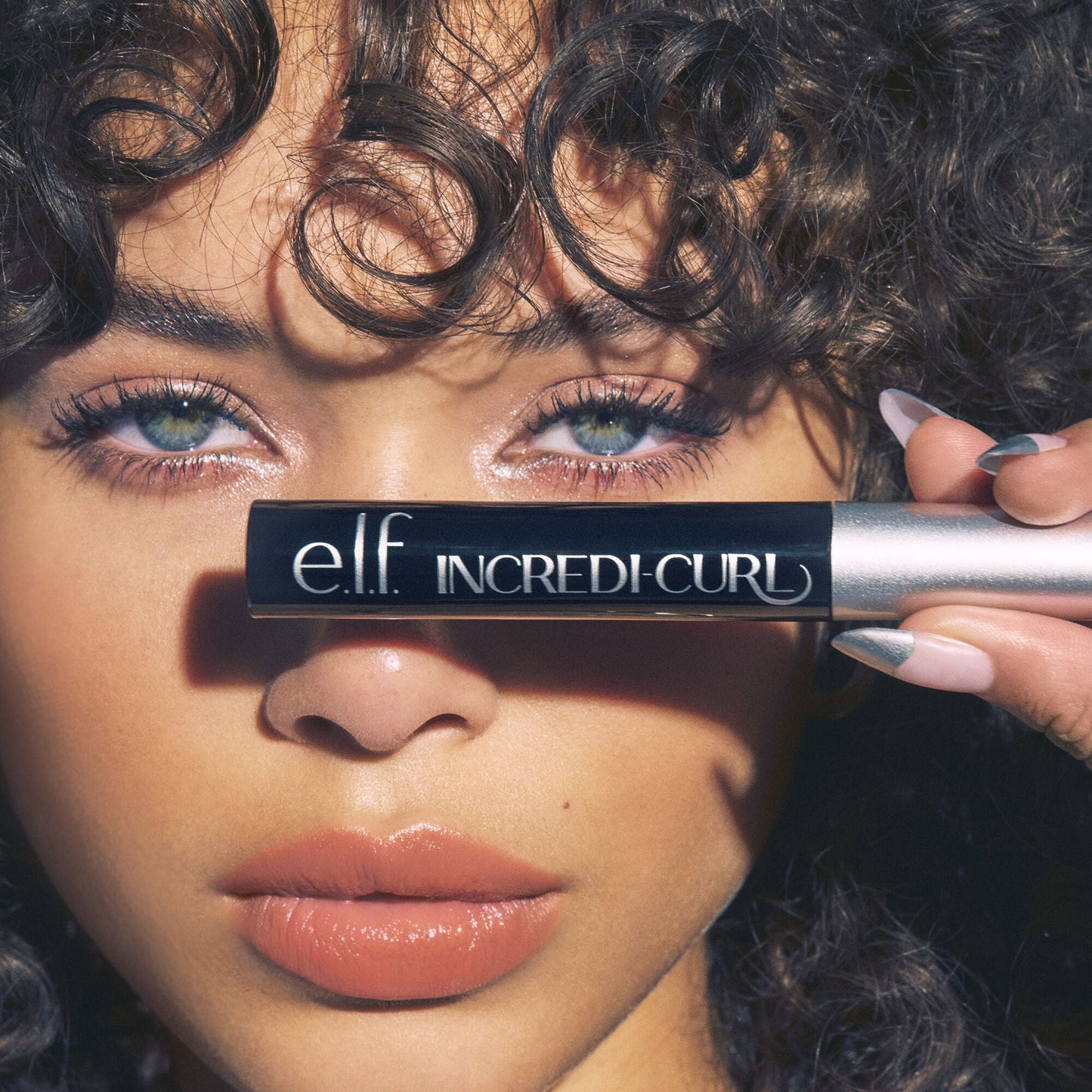 incredi-curl-mascara-l3 100724_elf_Alexa_IncrediCurl_After_0473_FINAL_V1_RGB_IGF_4909dedf-6085-4b66-b6fa-23af48640378.jpg
