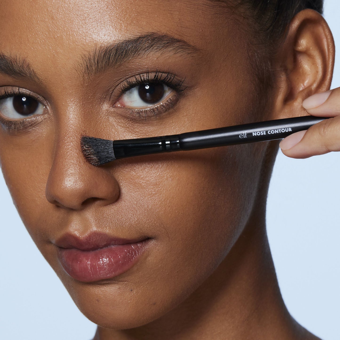 dual-ended-nose-contour-brush-w4 81283_Nose_Contour_Brush.jpg