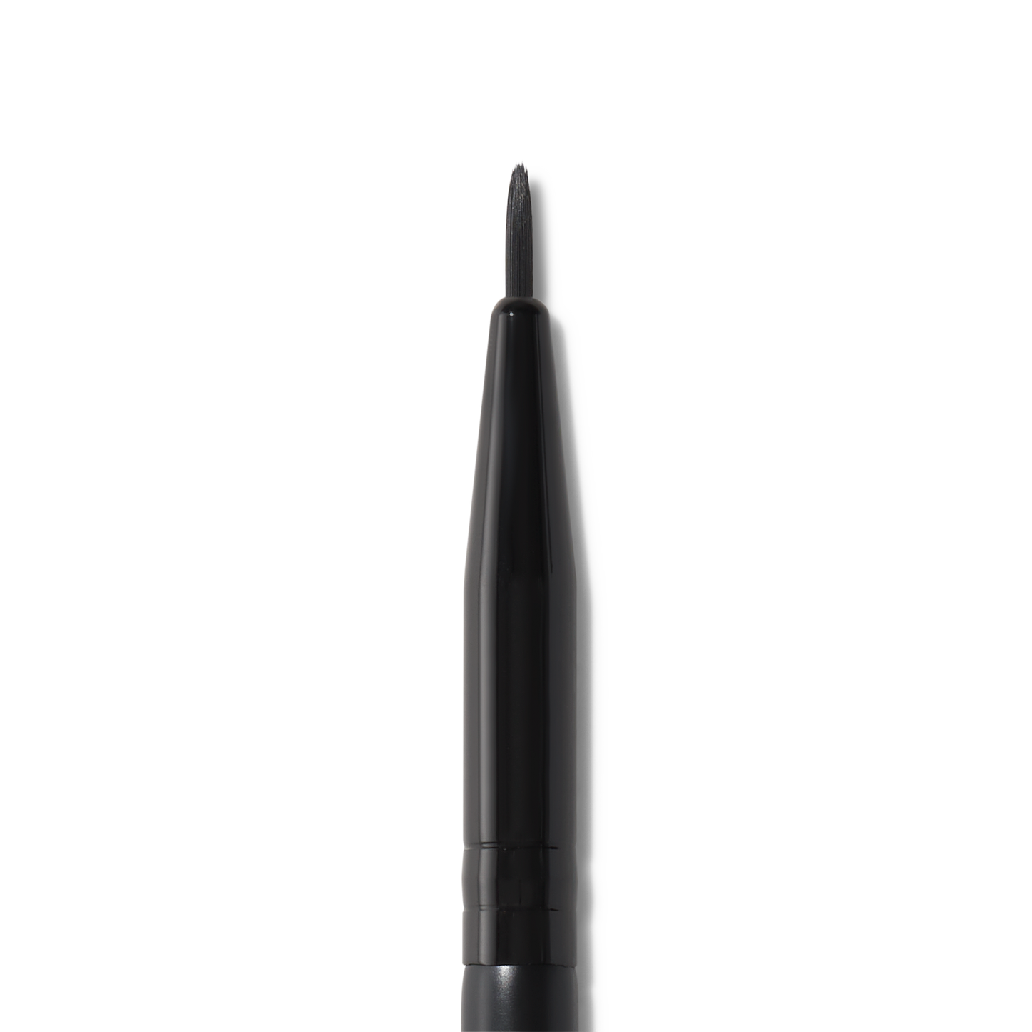 ultra-fine-eyeliner-brush-i6 81915_detail_R.png