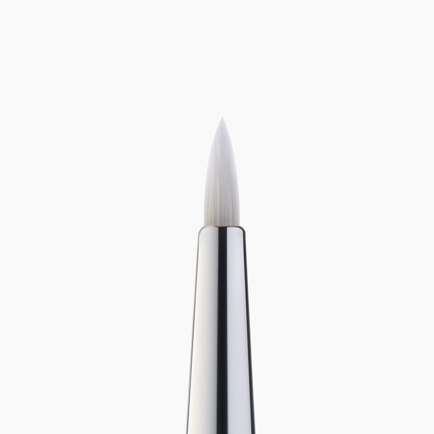 precision-dual-sided-eyebrow-brush-y7 85315_PrecisionEyelinerBrush_Macro_V2.jpg
